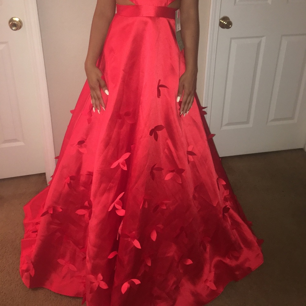 Red Prom Dress - Picture 5 of 8